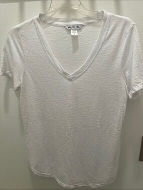 Athleta Breezy Scoop White V-Neck Short Sleeve Tee Size Small